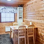 Cozy Arctic Retreat At The Arctic Circle *
