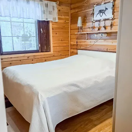 Cozy Arctic Retreat At The Arctic Circle *