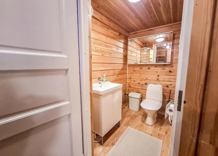 Cozy Arctic Retreat At The Arctic Circle 度假居 *